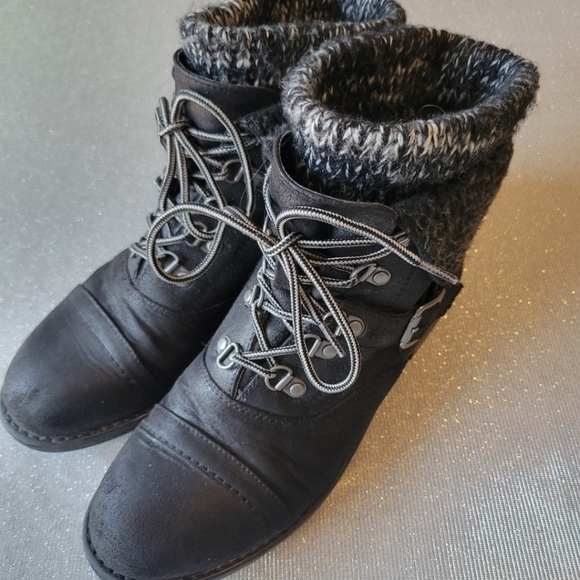 (SOLD ON MERC)White mountain Daley black boots - Picture 4 of 6